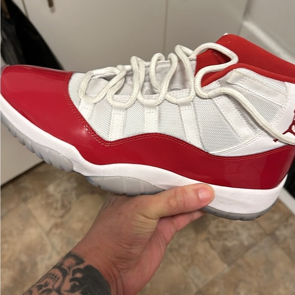 Not my size brand new looking to sell - Picture 5 of 5